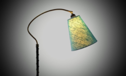 Skøn fuld restaureret gulv lampe fra 1956. 140 cmH. Excellent condition. Pickup only.