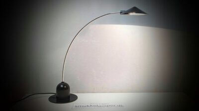 Stilrent dansk design fra 1990. Lyskær 2032. Halogen kontor lampe. 65 cm arm