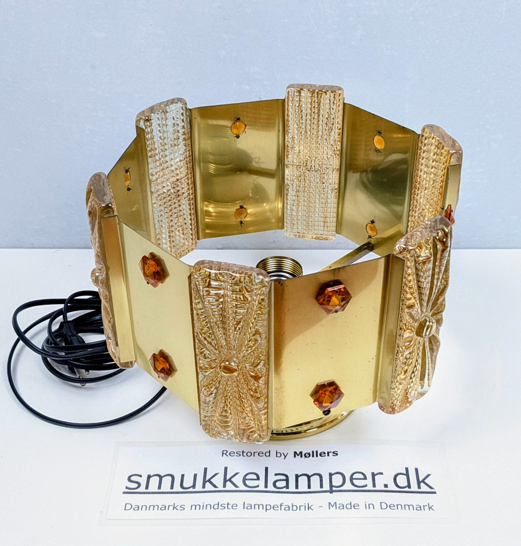 Custom håndsamlet prisme TV reol lampe. Ø28. Redesign. Pickup only.