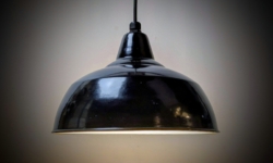 Bauhaus Industri lampe 1950. Nyt el m.m Ø25. Smuk industri patinering.