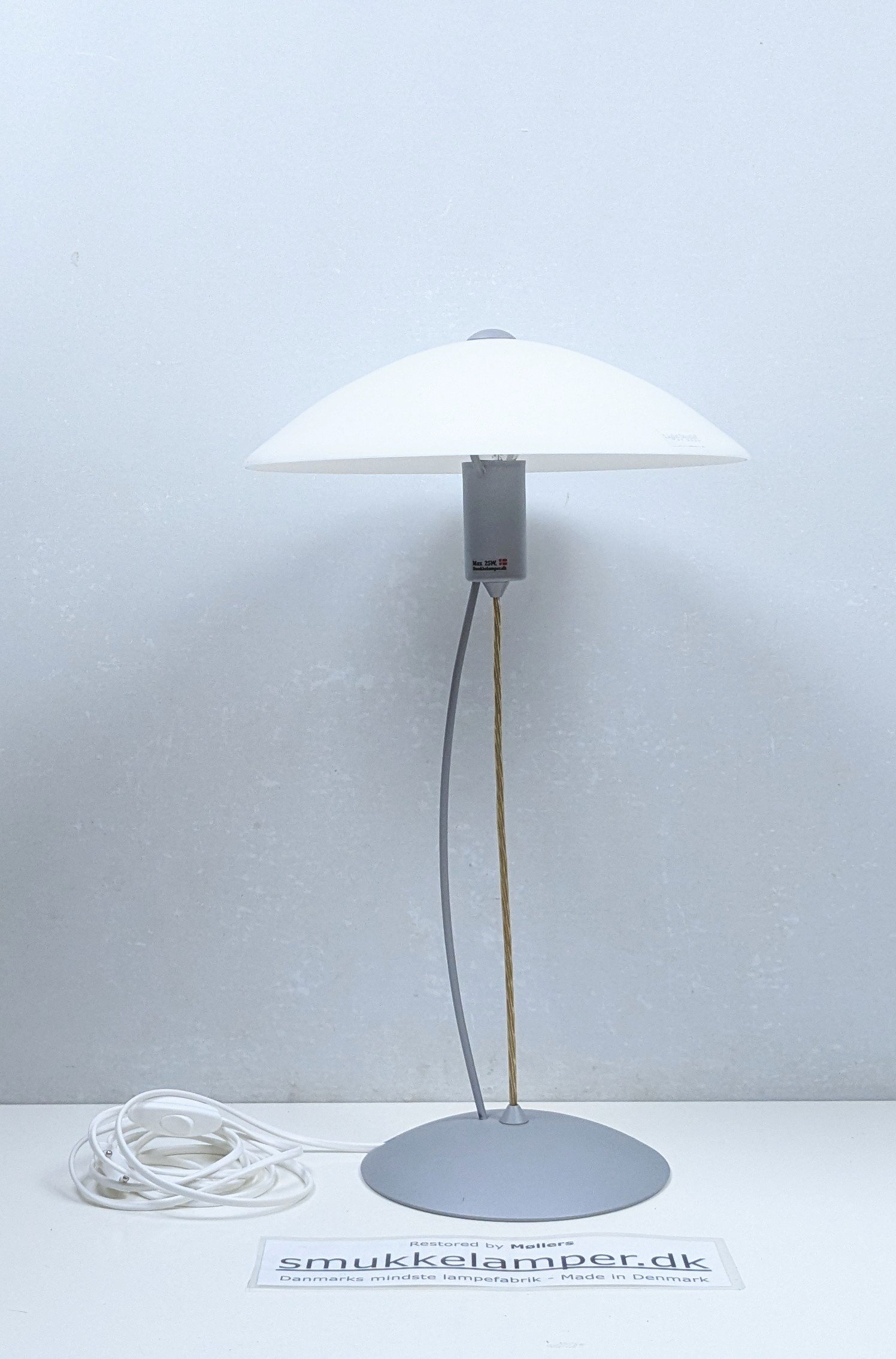 Danish design 1990. Light Studio. by Horn. Type 2220. 54 cmH. Delvist nyt el. - Billede 4