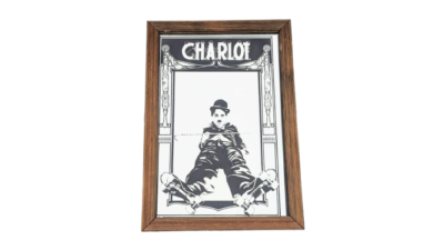 Charlie Chaplin spejl fra 1970. 23,5x33,5 cm. I flot stand.
