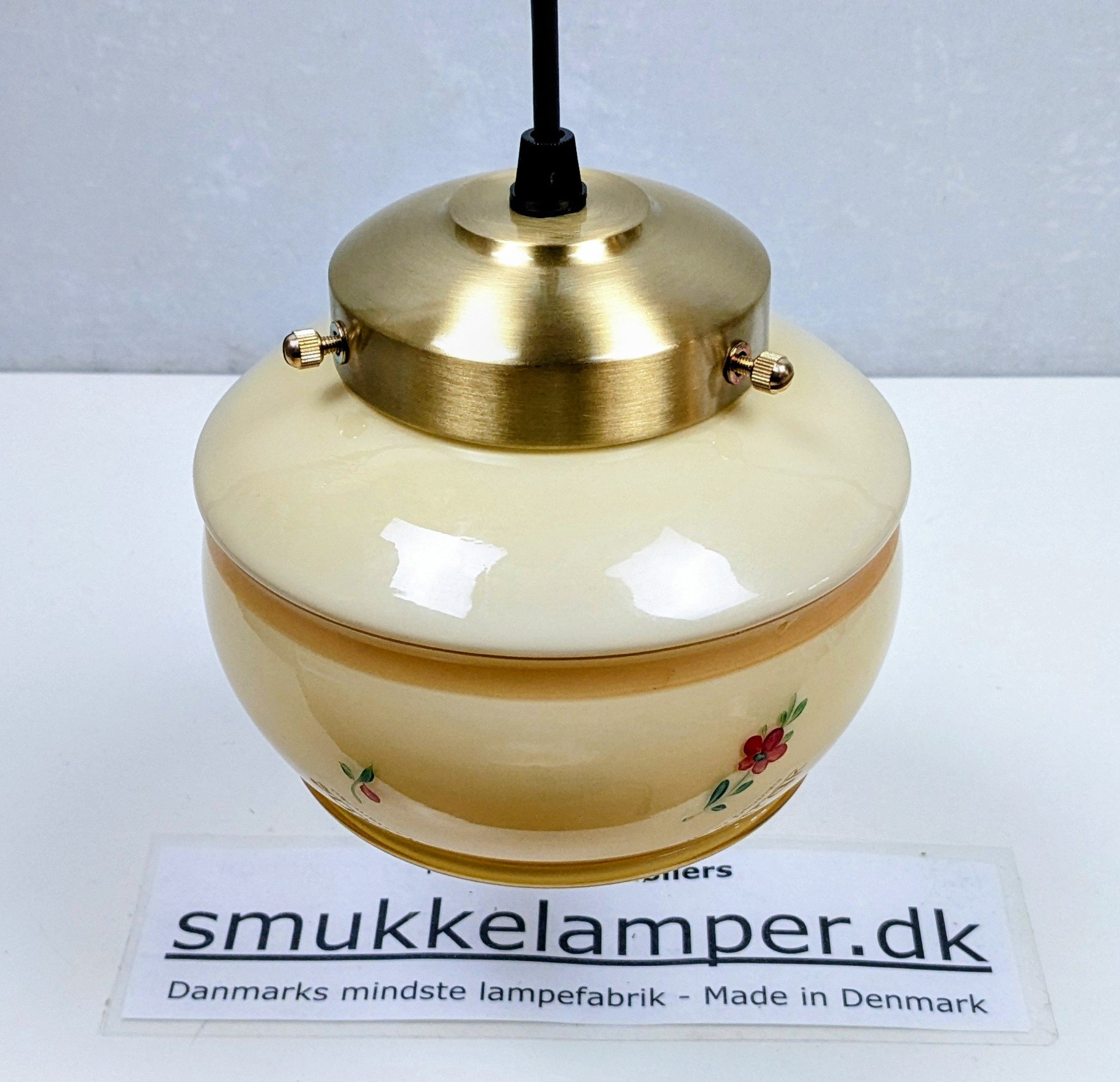 Skøn lille kuglependel fra 1930. Ø17. Nyt el og ophæng m.m.