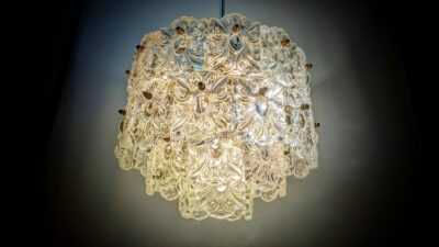 Storslået Østrigsk Kinkeldey lysekrone. 8 kilo glas. Professionelt restaureret. Ø34. 60 cm nedhæng. Pickup only