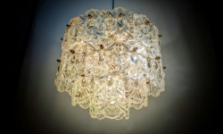 Storslået Østrigsk Kinkeldey lysekrone. 8 kilo glas. Professionelt restaureret. Ø34. 60 cm nedhæng. Pickup only