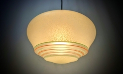 Professionelt restaureret kuglependel fra 1920 med grønne / røde streger. Ø23.