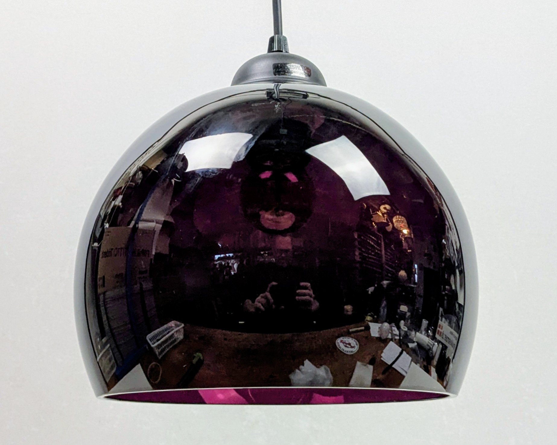 Vintage pendellampe i lilla glas fra 1970 Professionelt restaureret og klar til brug. Ø24.