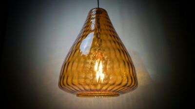 Stor skøn vintage glas pendel med mønster 1970. Ø30. 2 kilo glas. Fuld Restaureret.