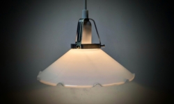 Lille fin skandinavisk køkken lampe. Excellent condition. Ø20. Model Oriva