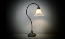 Stor Antik bordlampe i messing. professionelt restaureret. 60 cmH. 1930