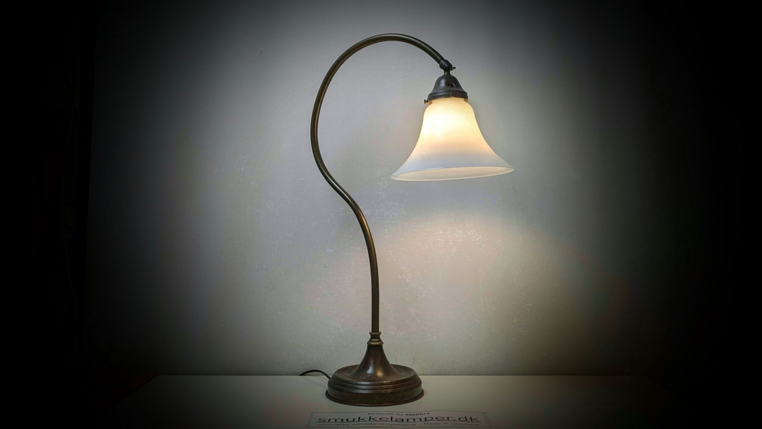Stor Antik bordlampe i messing. professionelt restaureret. 60 cmH. 1930