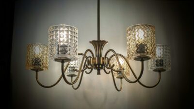 Storslået dansk 6 armet lysekrone 1960. Ø72 cm. Moderniseret. Pickup only