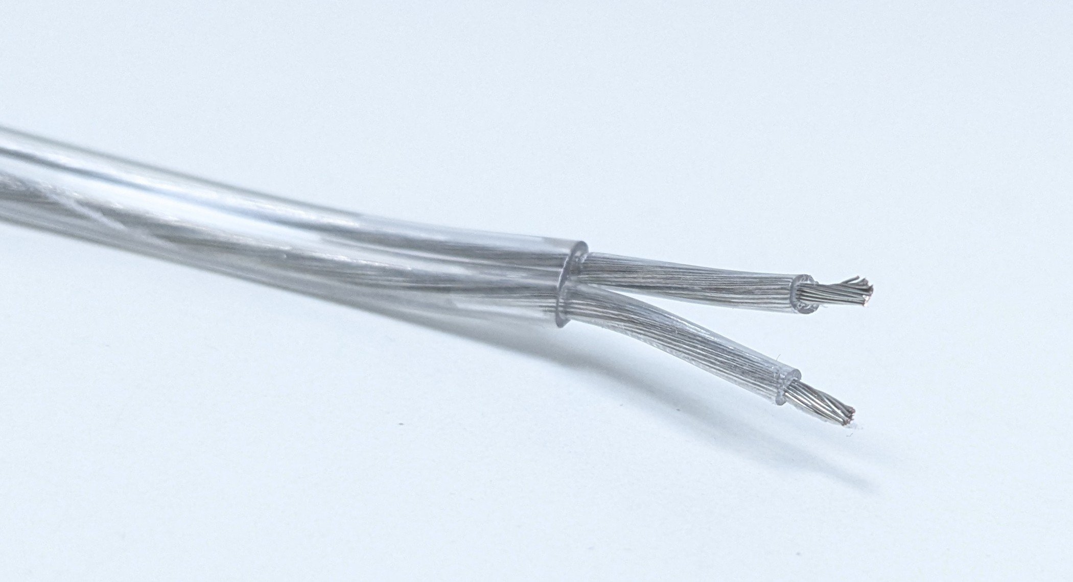 Flad oval Transparent ledning 5 meter. Interiør de luxe style
2×0,75 mm2.