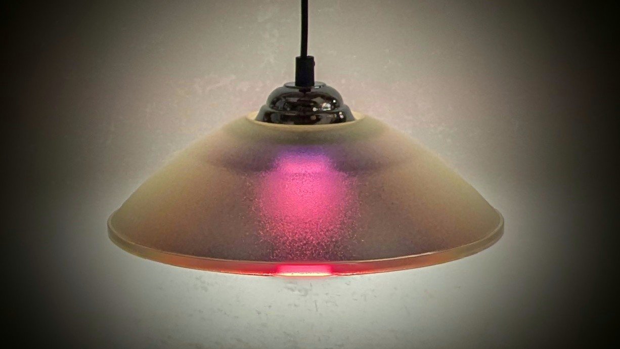 Unika Designlampe i Optisk Glas
Custom Redesign by Møllers Belysning. Aurora Ø33.