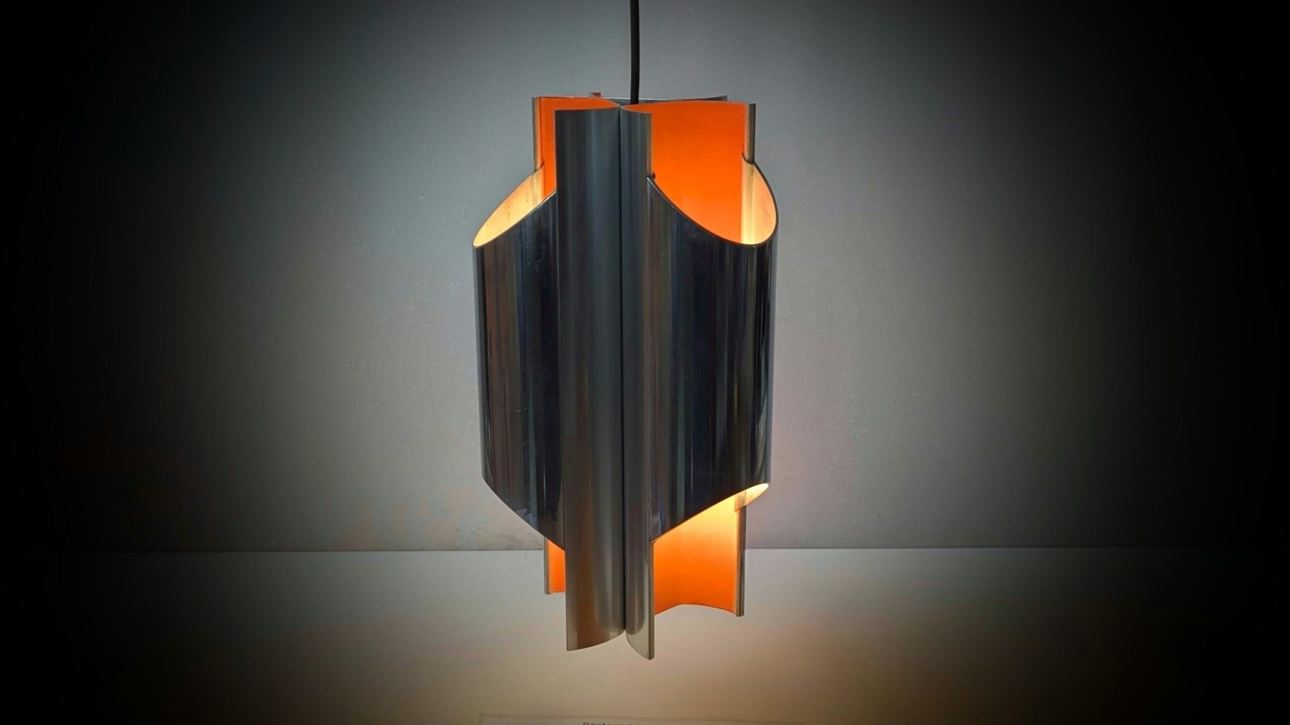 Topdesign – Original Bent Karlby “Panter” pendel fra 1969 – ikonisk dansk design for LYFA