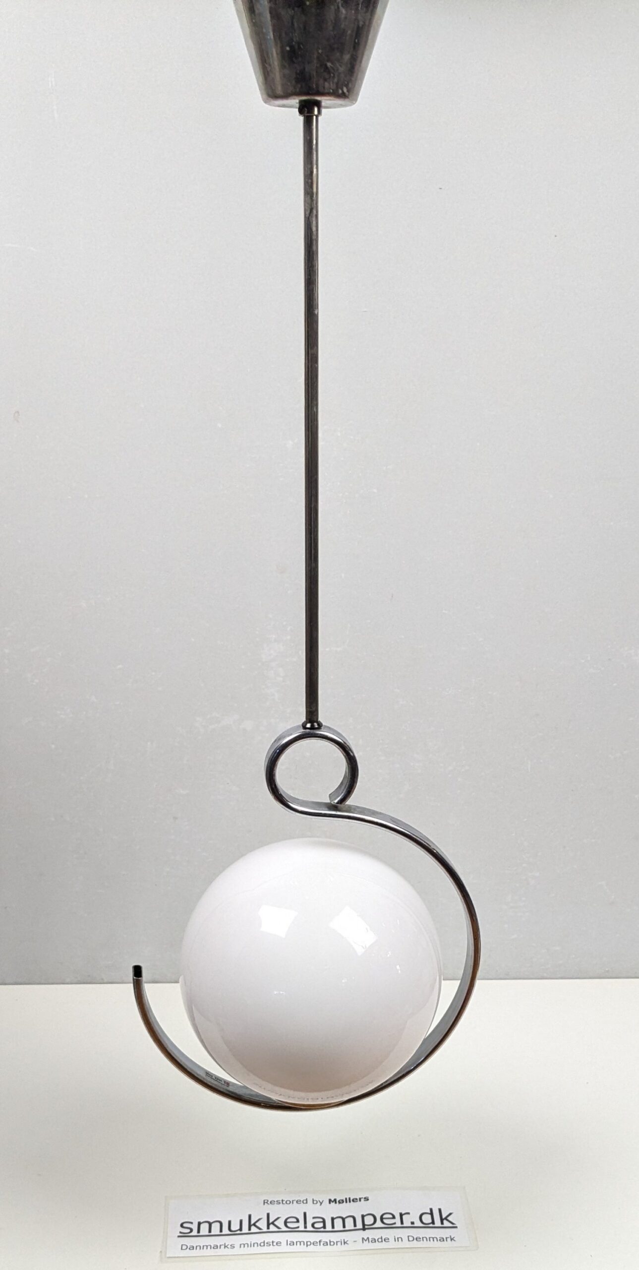 Professionelt restaureret Art deco entre pendel fra 1930. Ø29. 74 cm fast nedhæng.