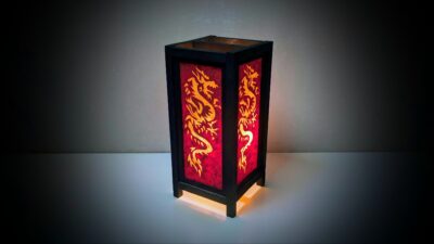 Thailandsk Drage lampe med godkendt dansk el. Bordlampe. 28 cmH.