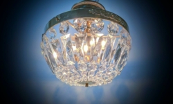 Skøn lille krystal plafond loftlampe med 120 prismer. Ø25. 26 cmL