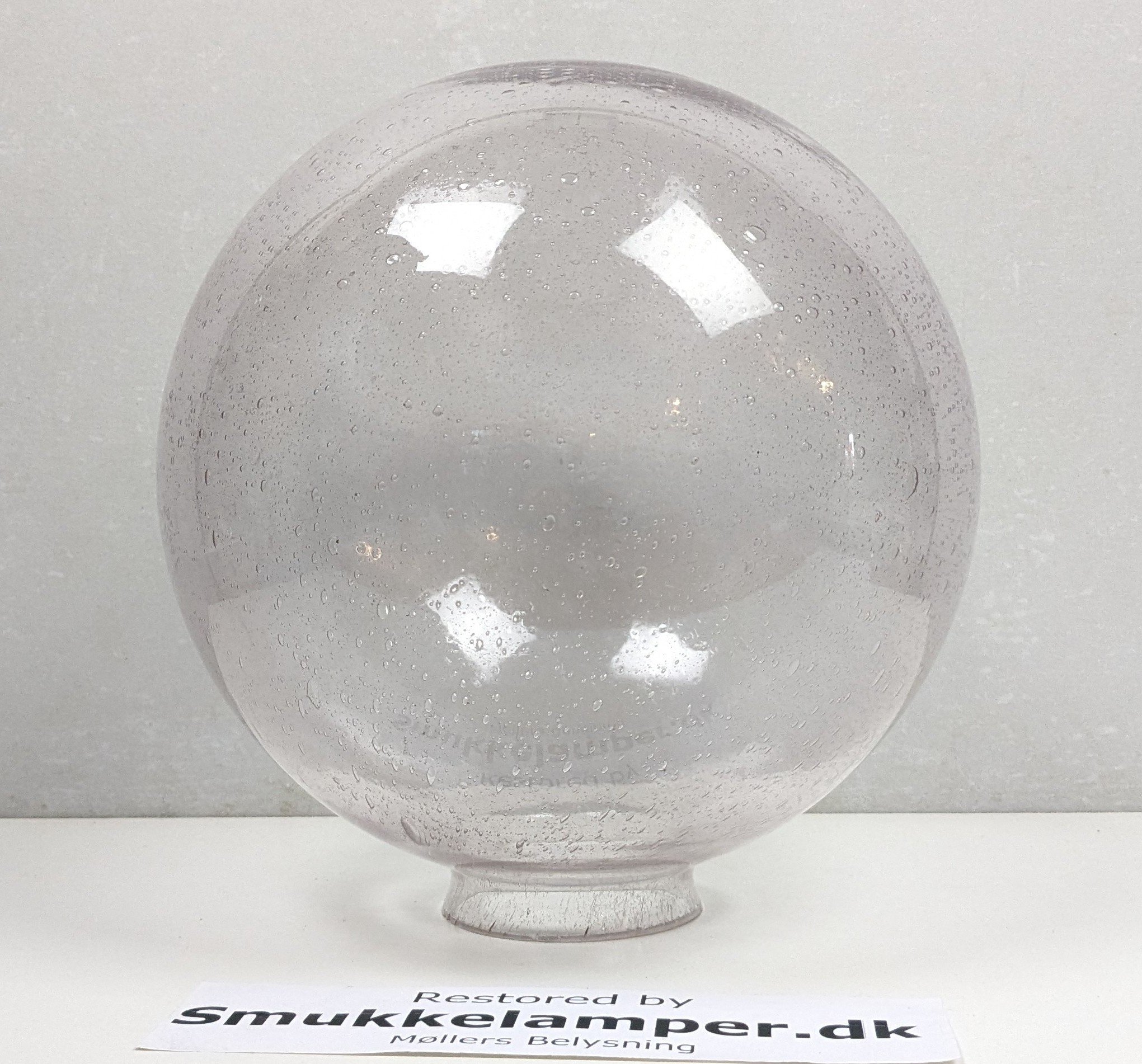 Vintage dansk lampeglas fra 1970. Udendørslampe. Ø27. 32 cm høj. 9,6 cm gribekant.
