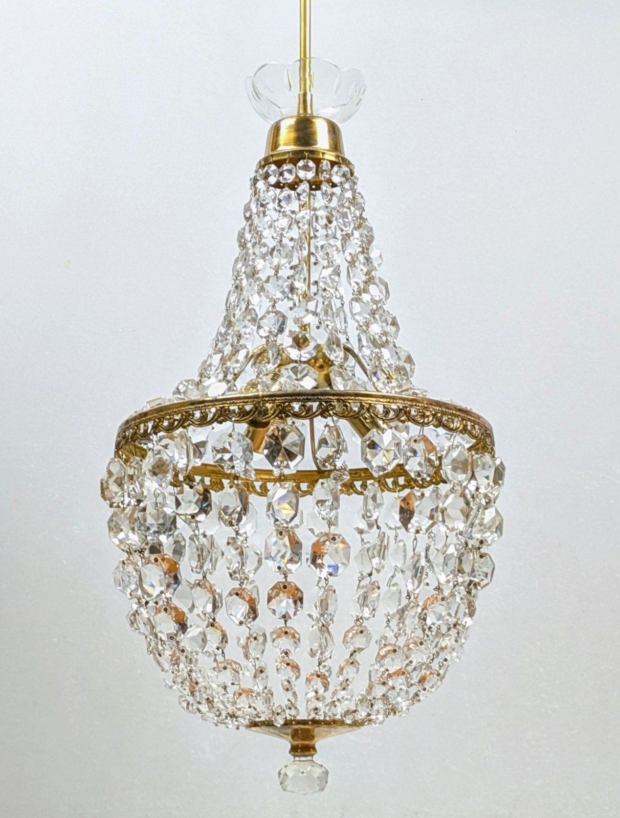 Eksklusiv krystal loftlampe i messing – fransk palæstil“Château Lumière” – Cristal & Élégance intemporelle. Pickup only