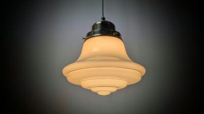 Skøn professionelt restaureret kuglependel fra 1930. Ø24. Perfekt entre loftlampe.