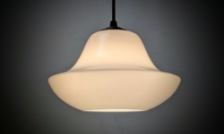 Dansk antik Holmegaard/ Fyens Glasværk glaspendel. 1920. Fredensborg