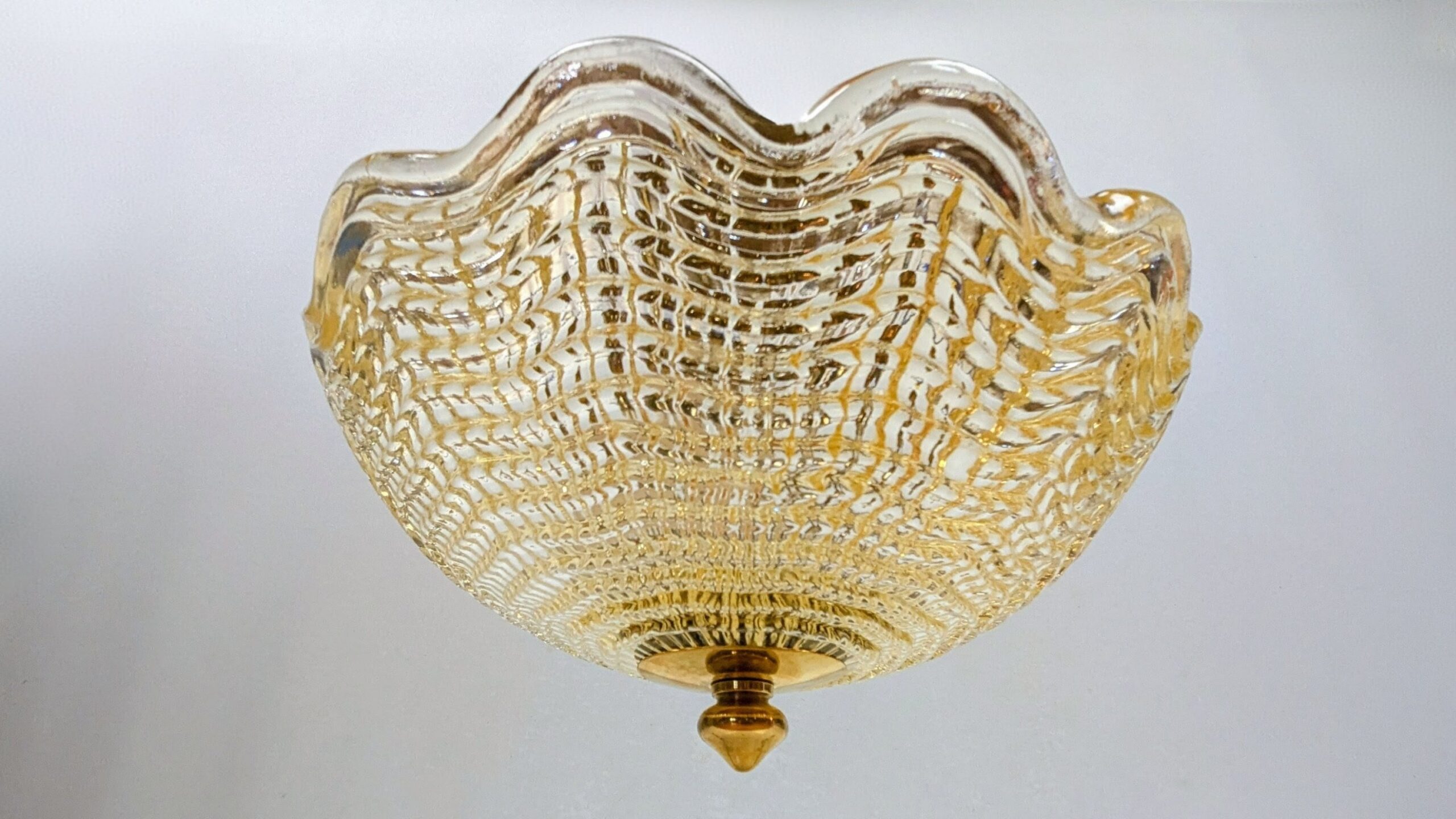 Skøn professionelt restaureret 3 kilos Orrefors plafond fra 1960. Ø32. Nyt el . 25 cm nedhæng.