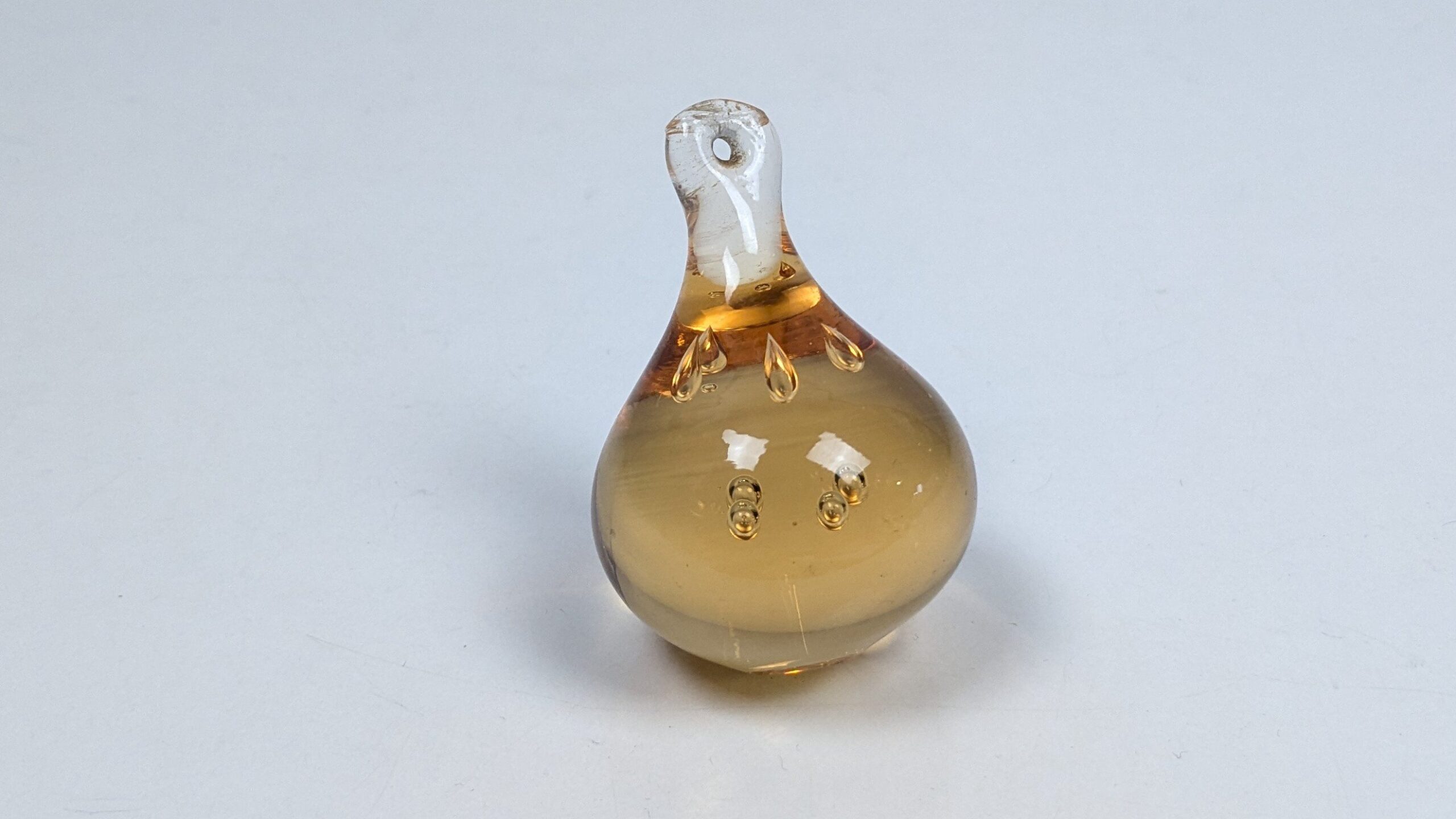 Stor Orrefors dråbe glas krystal til lysekrone. 60mmH. Cognac.1 huls. 1950. 100g. Copy