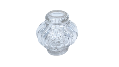 Stammeglas Krystal prisme. Gennemgående Ø14mm hul. Til lysekrone. 1850. 47mmH. 47mmB.