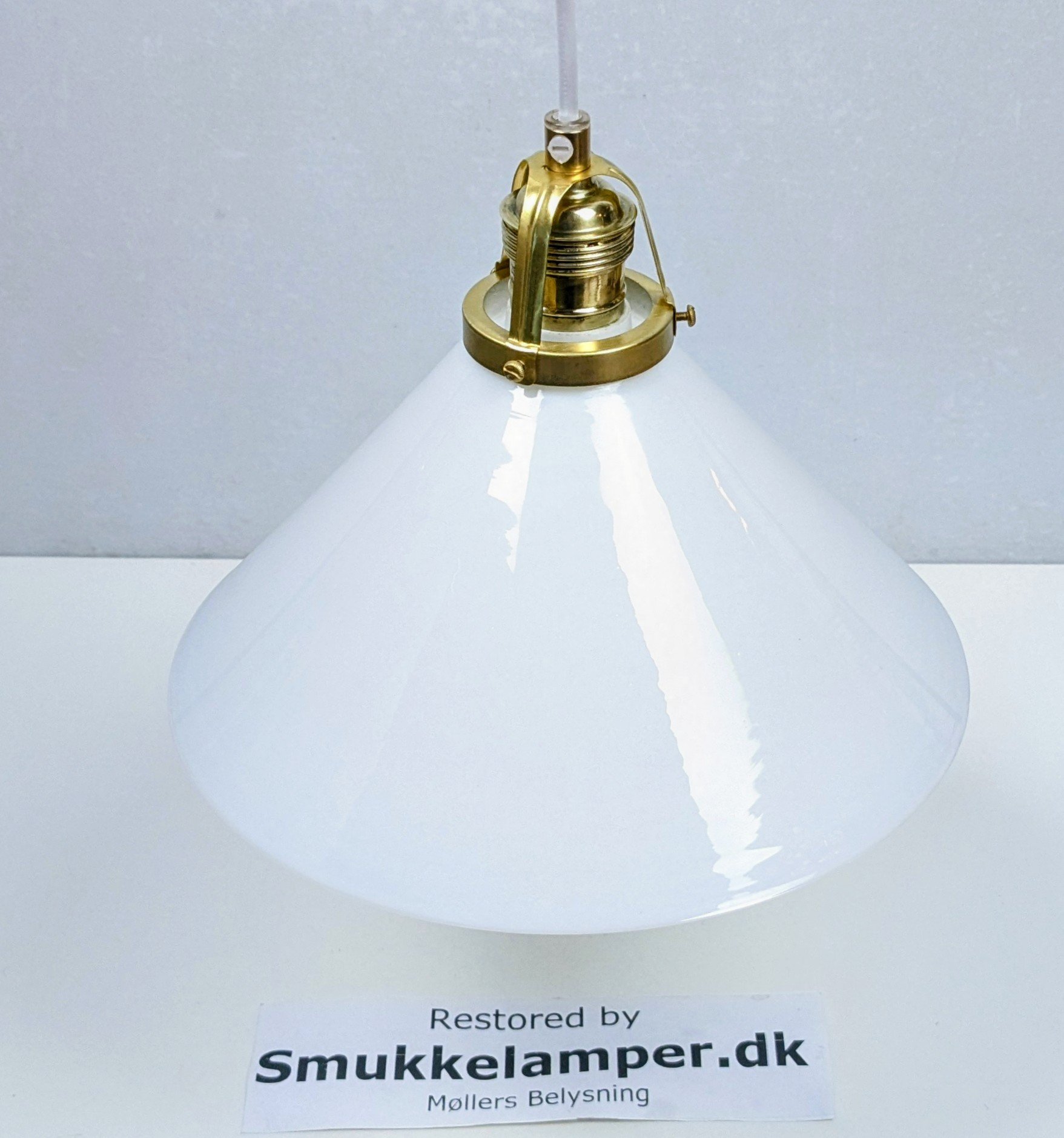 Holmegaard antik skomager pendel. Ø27,5 , 13 cmH. Messing. Fra 1890. Fuld restaureret. Fyens Glasværk