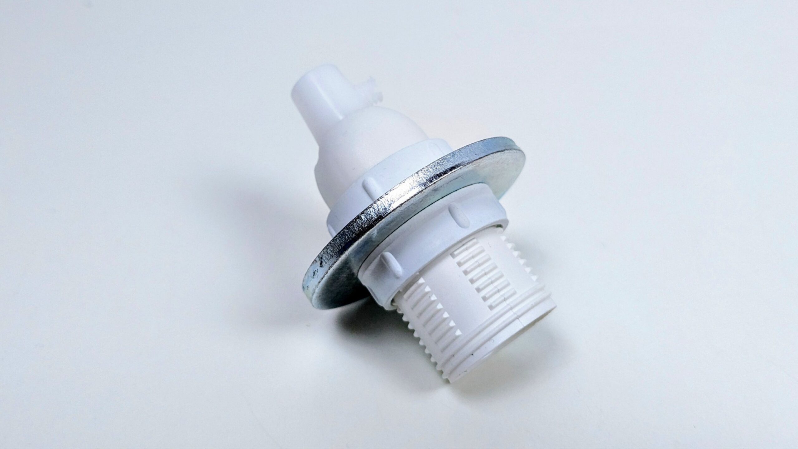Lampe holder med fatning E14 til bla. Bauhaus og rør lampeglas med bukket kant.