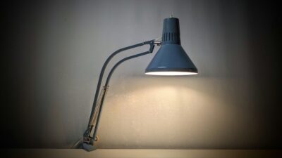 Klassisk grå industri Arkitekt lampe fra 1960. Ledu W4 48 cm arm.
