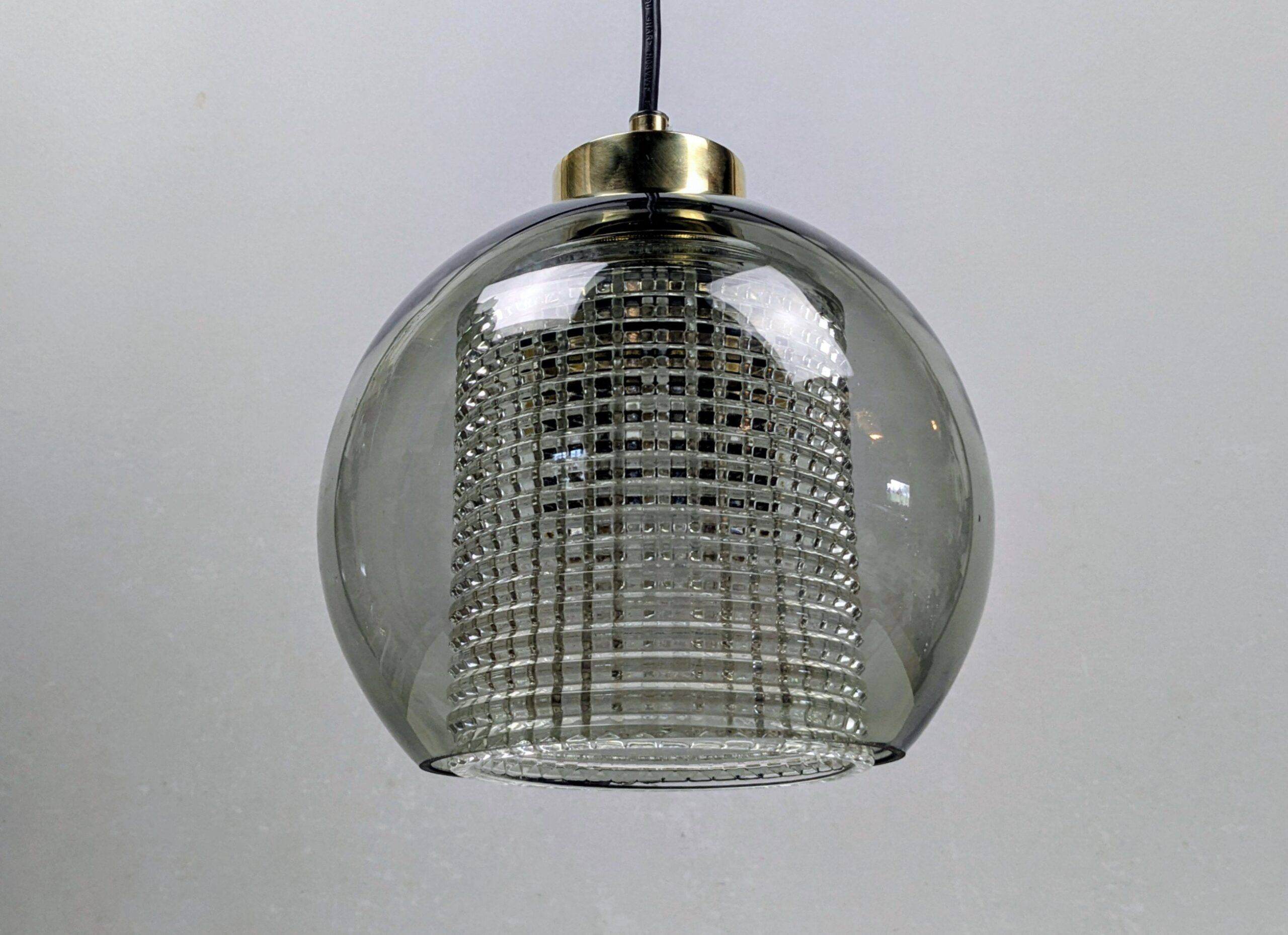 Skøn klassisk loftlampe fra 1960. Ø20. Dobbelt glas. Professionelt restaureret.