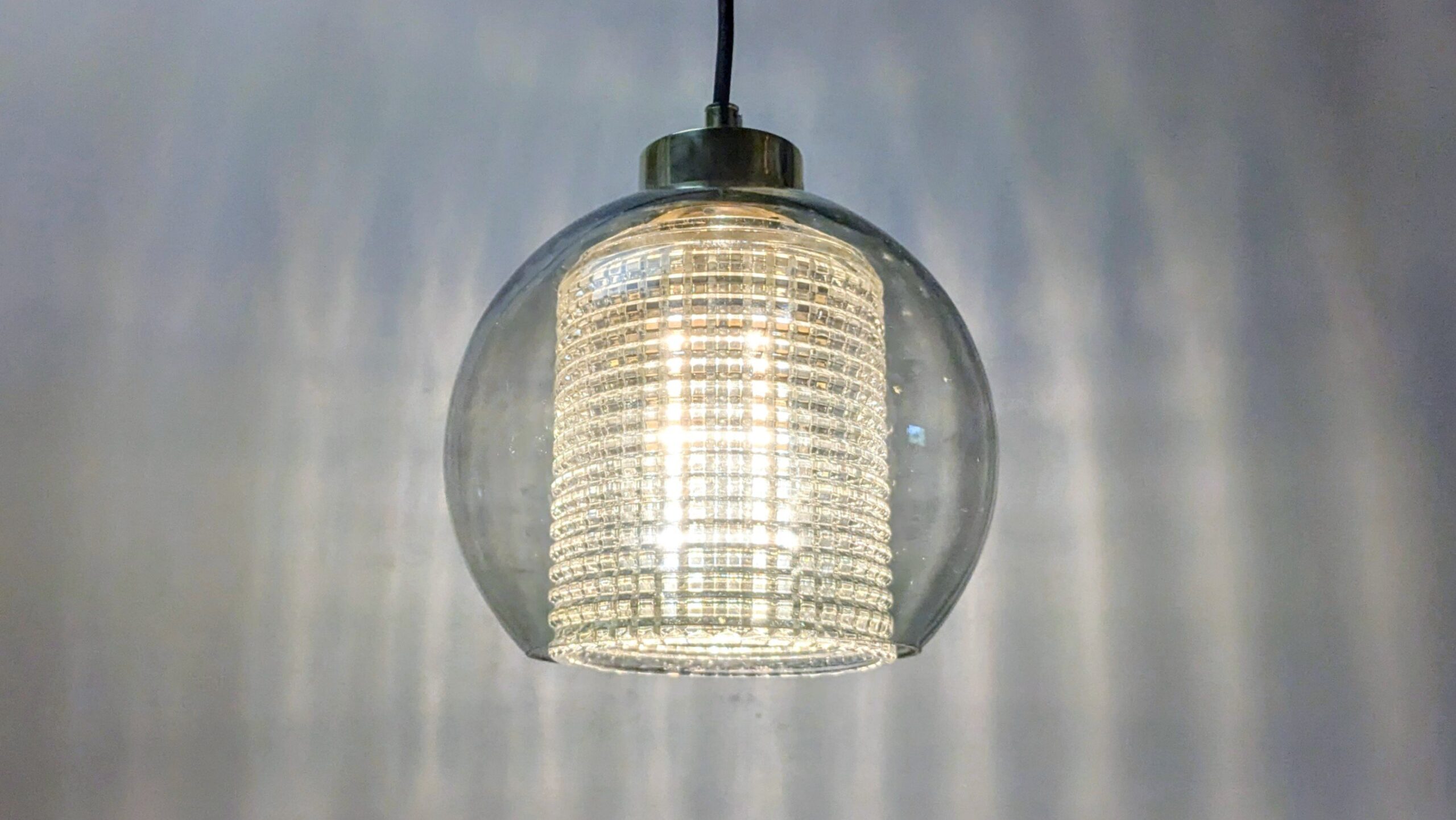 Skøn klassisk loftlampe fra 1960. Ø20. Dobbelt glas. Professionelt restaureret.