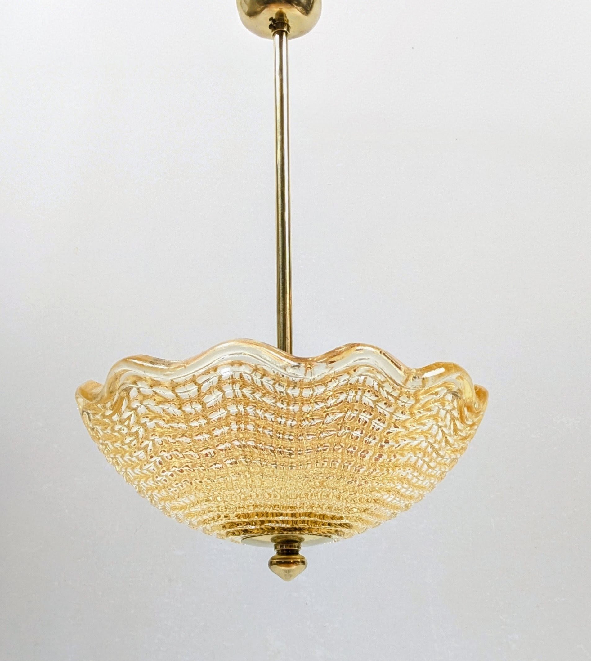 Skøn professionelt restaureret 3 kilos Orrefors plafond fra 1960. Ø32. Nyt el . 60 cm nedhæng.