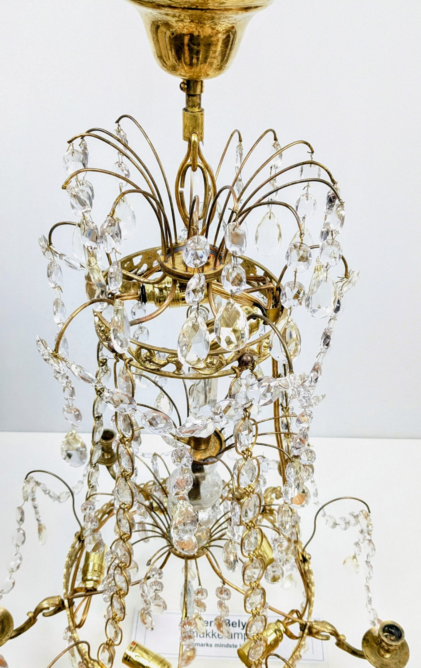 Professionelt restaureret Gustaviansk lysekrone loftlampe fra 1930. Haga. 382 krystal prismer. Pickup only