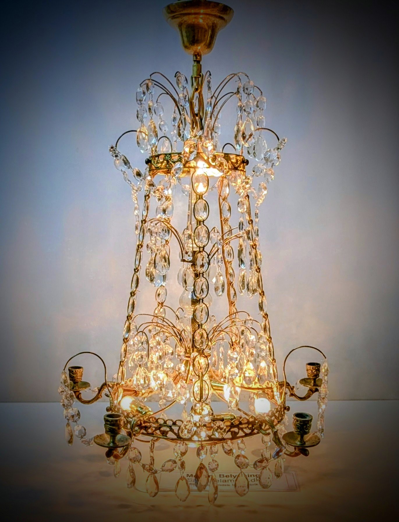 Professionelt restaureret Gustaviansk lysekrone loftlampe fra 1930. Haga. 382 krystal prismer. Pickup only