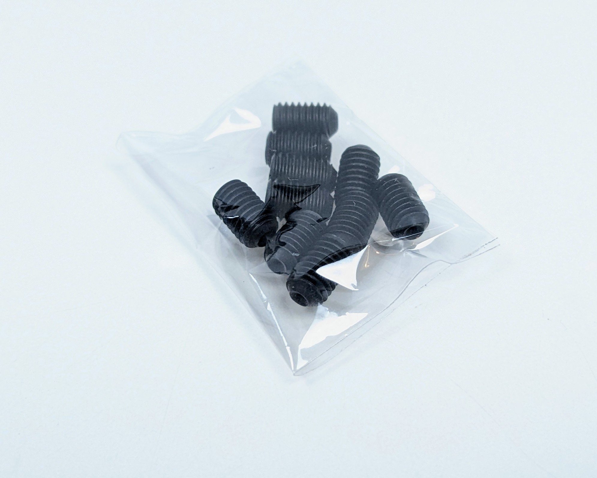 Lampebolt pinol aflastning m.m M5x10 mm. Sort stål. Til special lamper. Se info. 10 stk.