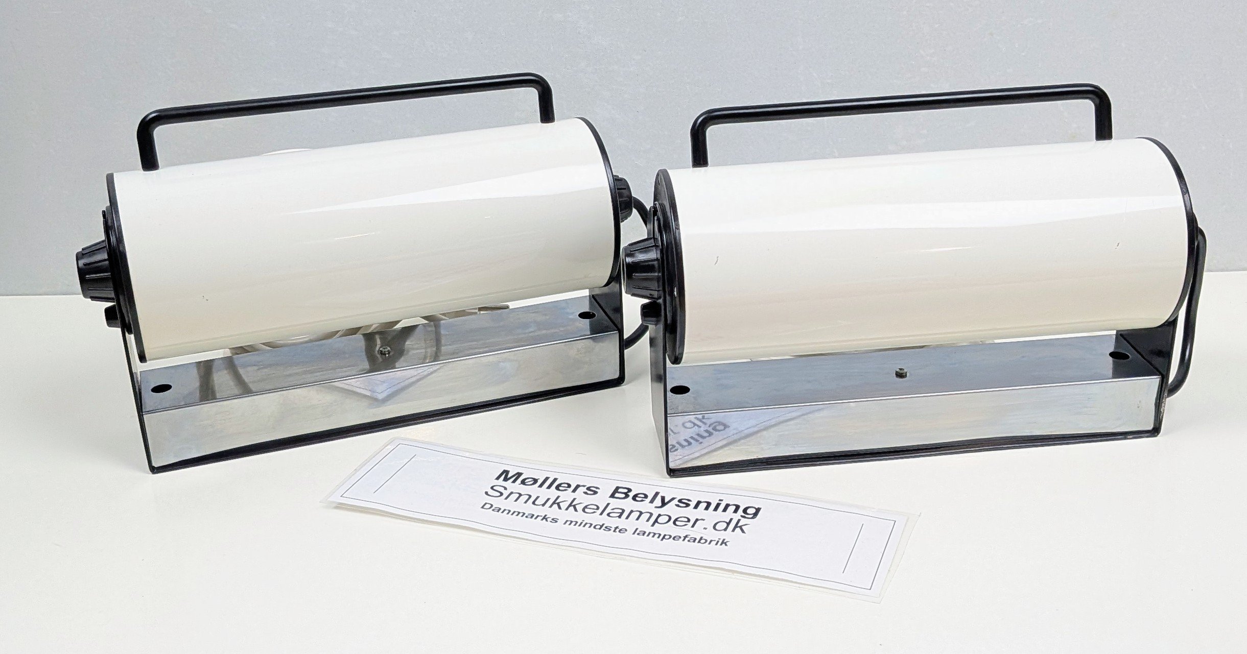 Sæt med 2 space age væg senge lamper fra 1970. 30 cm brede. Atalje Lyktan.