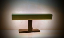 Skøn klaver lampe fra 1970. Sort og bronze lakeret aluminium. Belysia AB