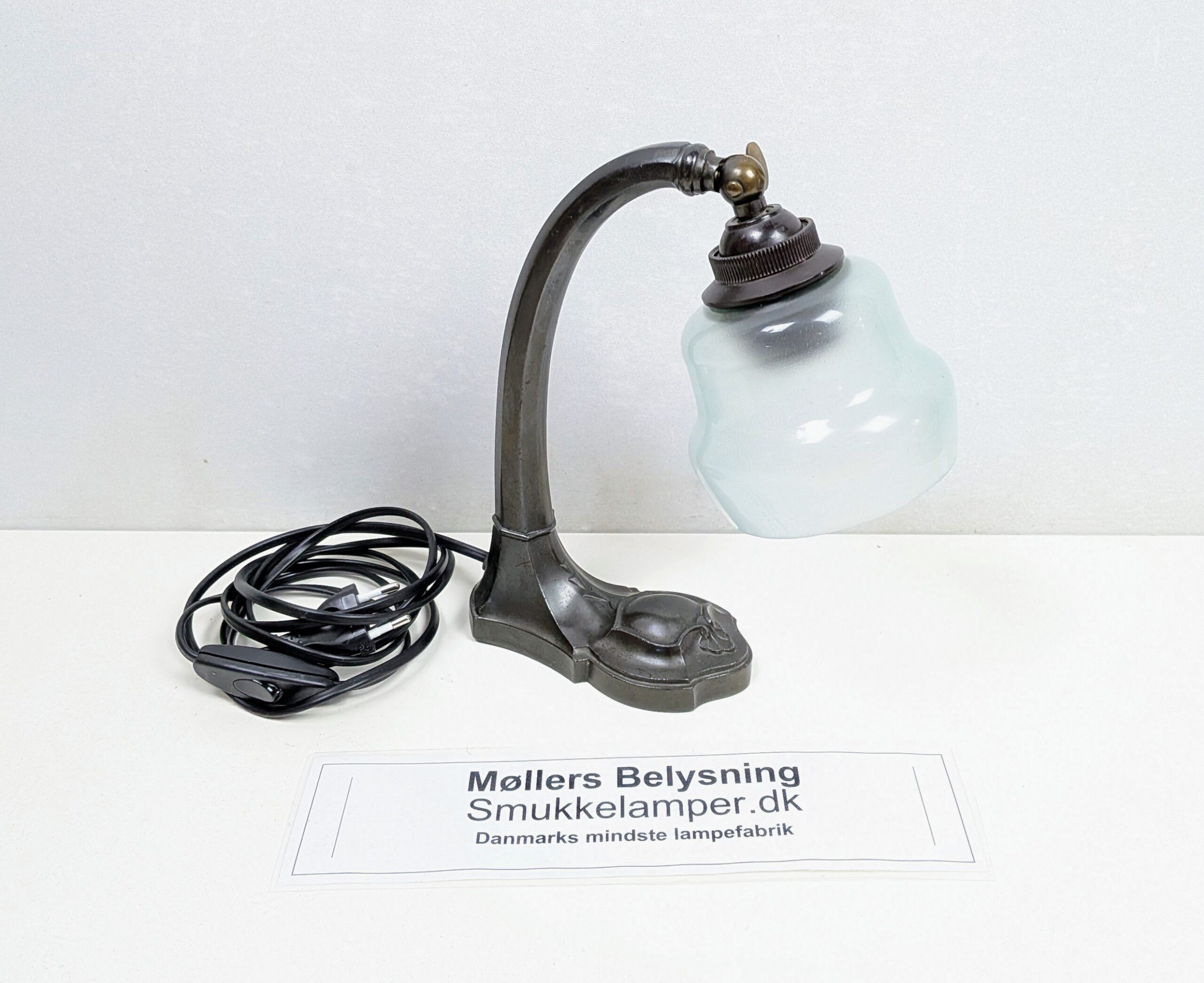 Skøn lille art deco bordlampe fra 1930. Delvist nyt el. 25 cmH - Billede 2