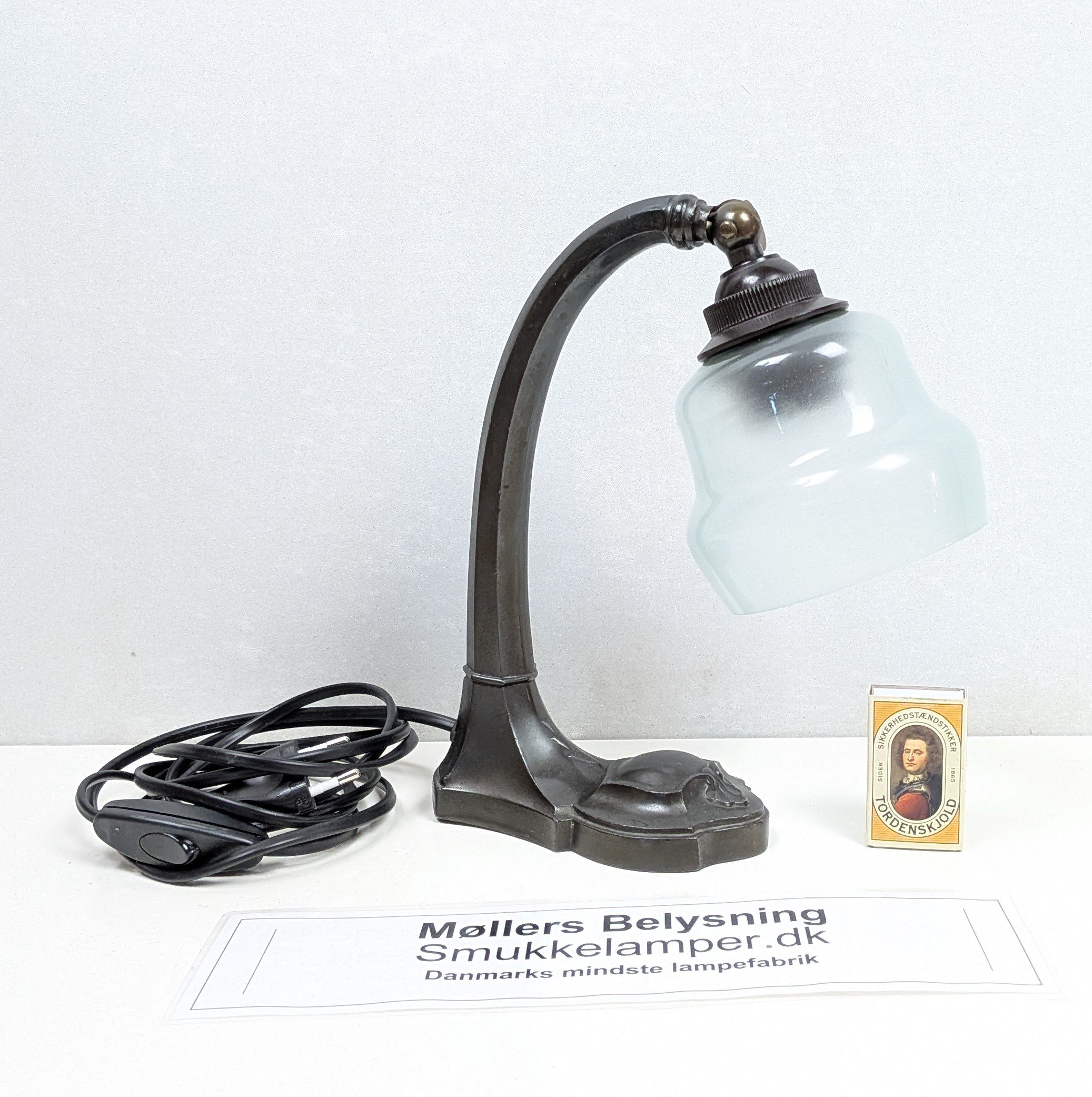 Skøn lille art deco bordlampe fra 1930. Delvist nyt el. 25 cmH - Billede 3