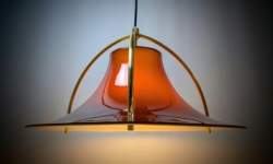 Fog og Mørup lampe til spisebordet. Design Jo Hammerborg 1977. Restaureret Nyt el. Ø48. Læs mere