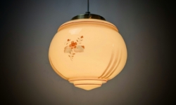 Skøn professionelt restaureret kuglependel fra 1930. Ø19. Perfekt entre loftlampe.