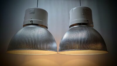2 stk. GEWISS Hercules industripendler Ø47 cm – store pendler til køkkenø og spisebord.