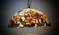 Fuld restaureret Tiffany style Loftlampe til spisebordet. Ø42. Pickup only. Fra 1980.