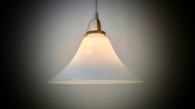 Elegant opalglas pendel i dansk design fra E.S.HORN. 28,5 cm. Nyt el. – Hvide og neutrale stilfulde