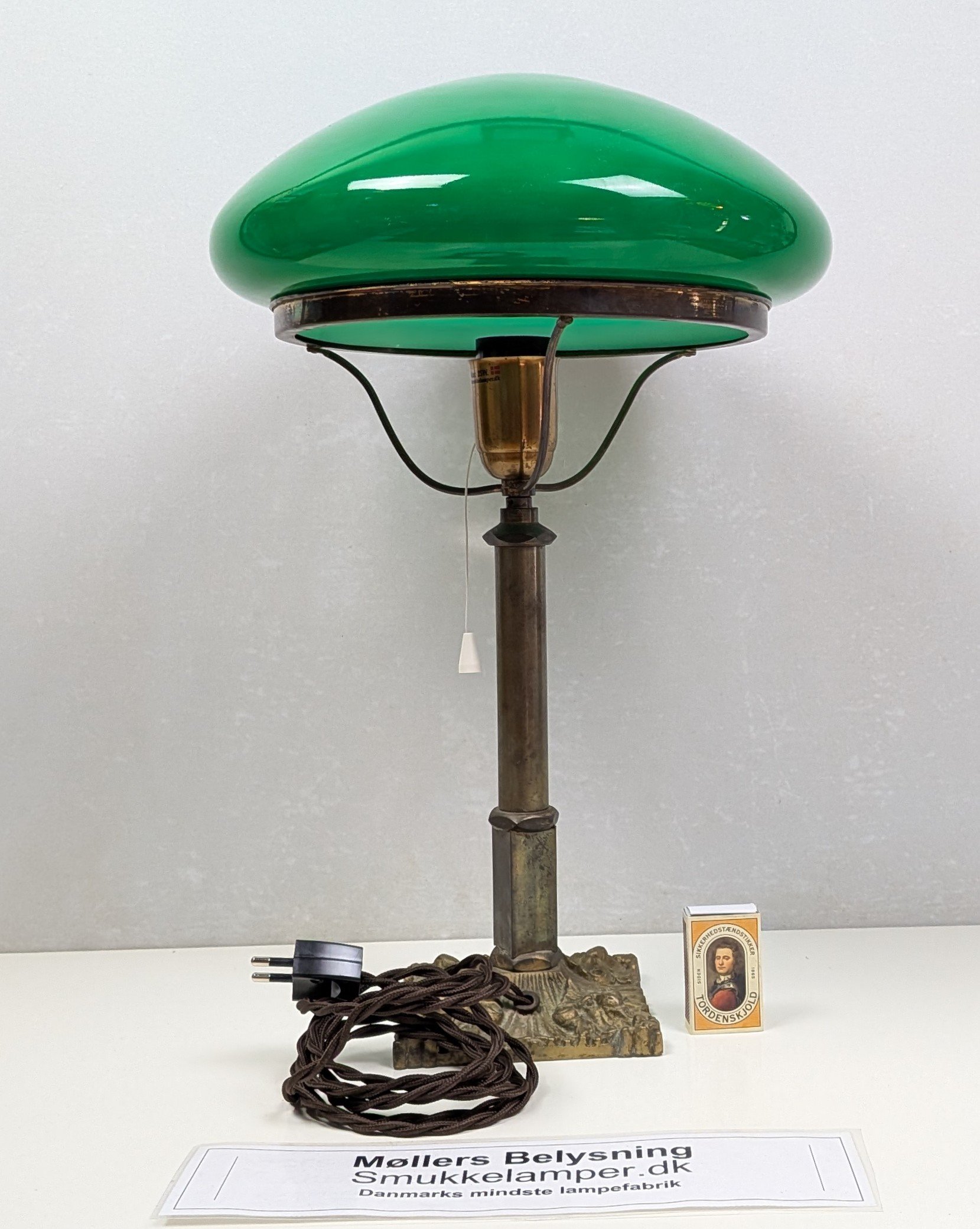 Stor Advokat lampe. Fuld restaureret 1930. Ø30. Højde 45 cm. Messing m.m. – produktbillede 2 – Det grønne hjørne