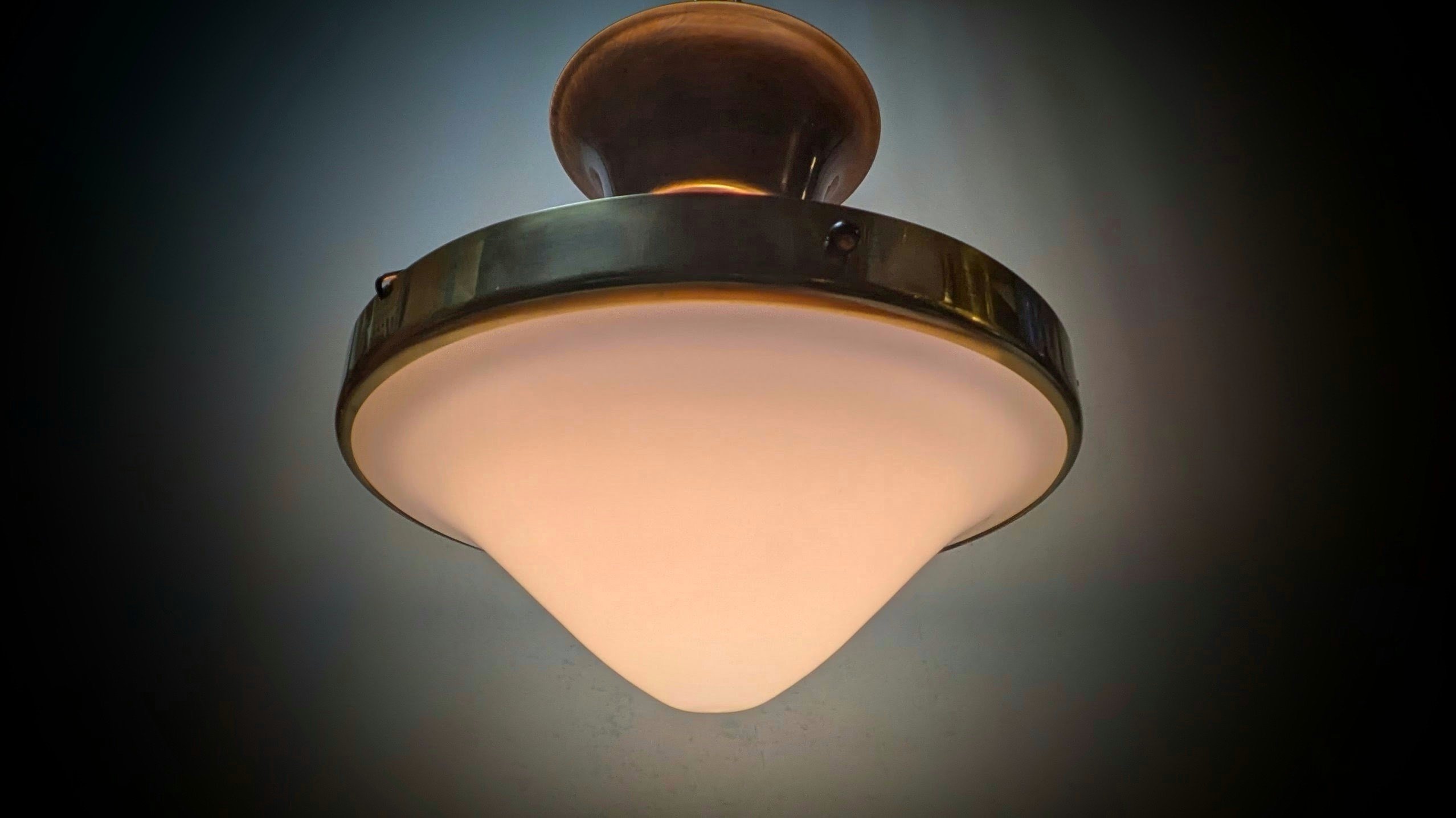 Svensk Konsthantverk loftlampe i opalglas – Scandinavian Modern ca. 1960