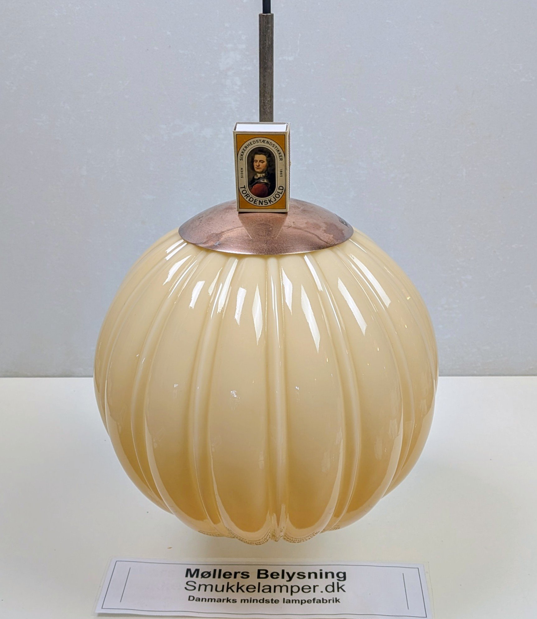 Skøn Antik kuglependel loftlampe fra 1930. Ø27. Sandfarvet. Restored. Entre/ orangeri. - Billede 7